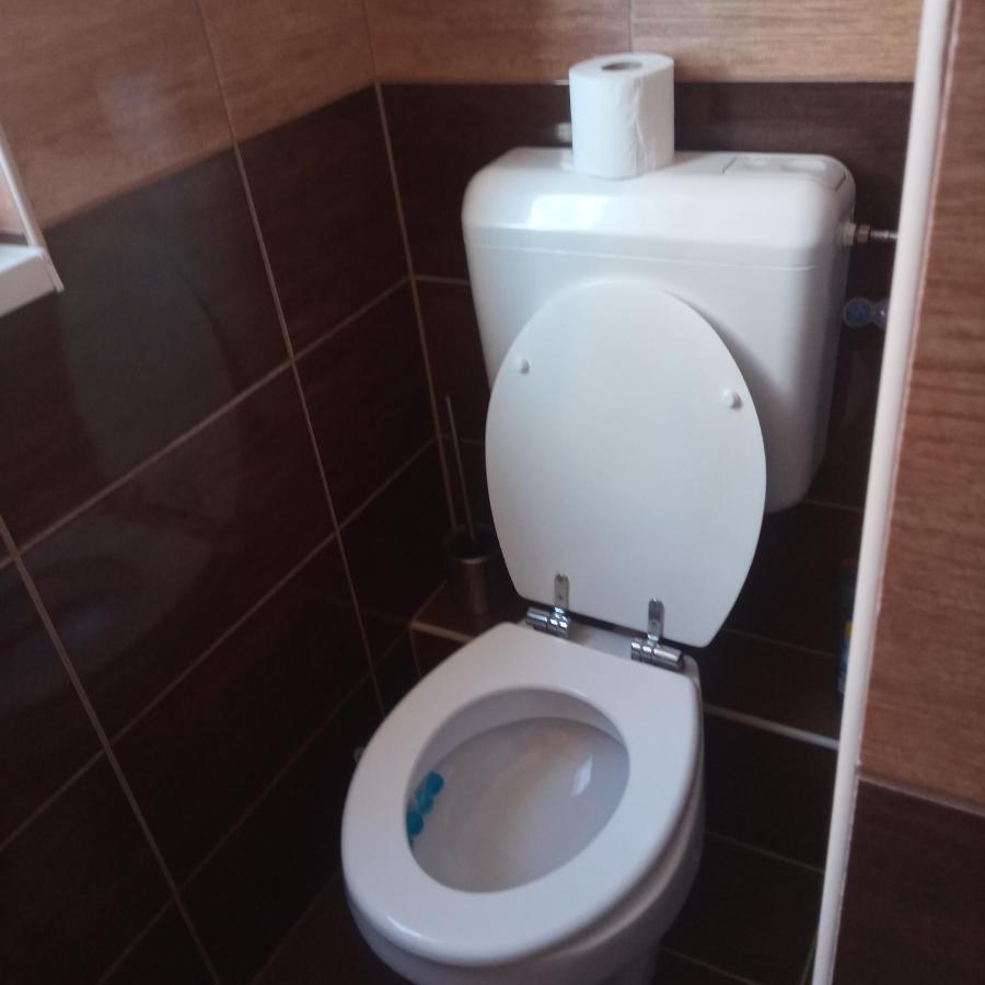 M&D Apartman Eger Eksteriør billede